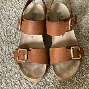 Mephisto size 37 brown sandals good condition